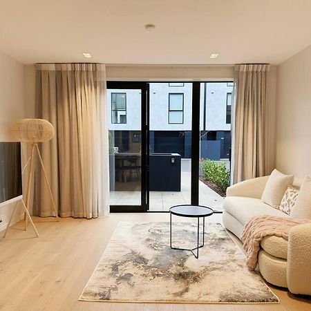 Black-Luxe Living In The Heart Of City Apartment Christchurch Bagian luar foto