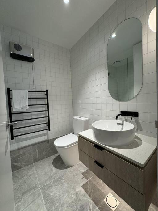 Black-Luxe Living In The Heart Of City Apartment Christchurch Bagian luar foto